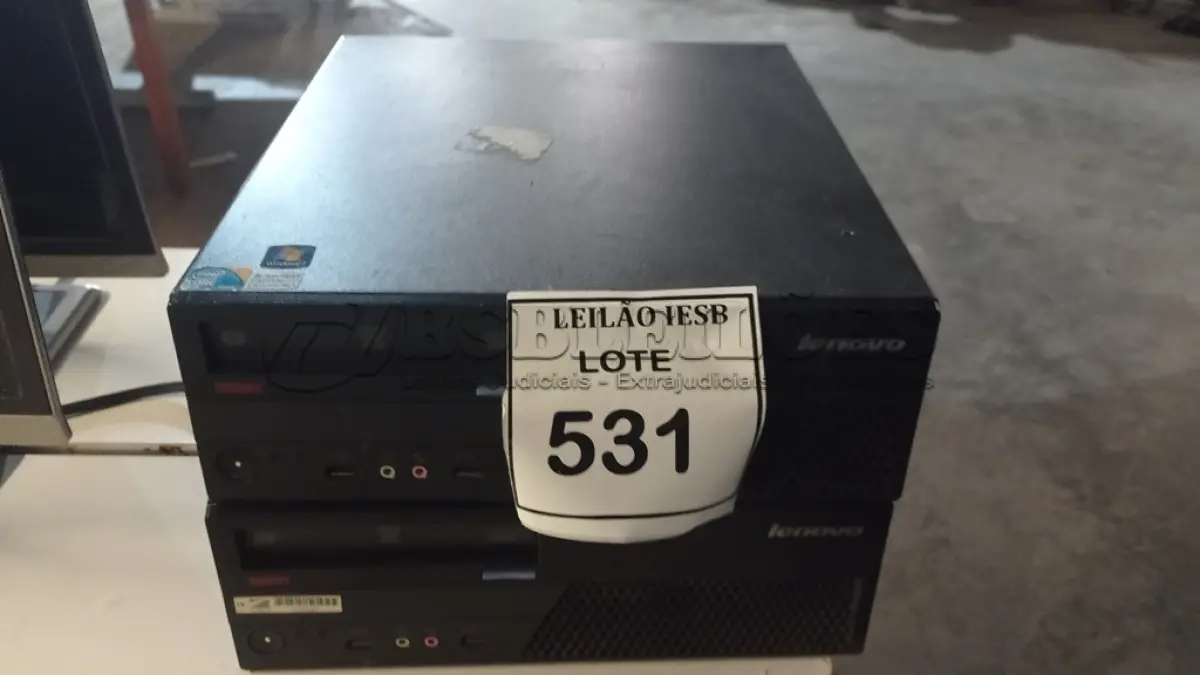 LOTE 531 - 02 CPUS LENOVO. (NO ESTADO) ATENÇÃO! FAZER A VISITAÇÃO ANTES DE ARREMATAR, NÃO SABEMOS SE FUNCIONA, LEILÃO NÃO TEM GARANTIA E NEM DEVOLUÇÃO, SUJEITO A POSSÍVEIS AVARIAS VISÍVEIS/OCULTAS E/OU AUSÊNCIA DE COMPONENTES.