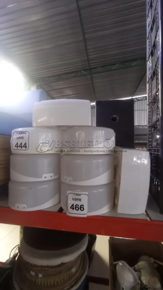 LOTE 466 - 08 DISPENSES DE PAPEL. (NO ESTADO) ATENÇÃO! FAZER A VISITAÇÃO ANTES DE ARREMATAR, NÃO SABEMOS SE FUNCIONA, LEILÃO NÃO TEM GARANTIA E NEM DEVOLUÇÃO, SUJEITO A POSSÍVEIS AVARIAS VISÍVEIS/OCULTAS E/OU AUSÊNCIA DE COMPONENTES.