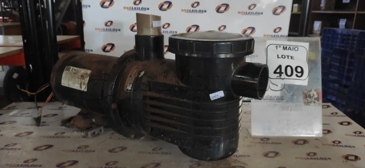 LOTE 409 - 01 BOMBA DE PISCINA MARCA DANCOR. (NO ESTADO) ATENÇÃO! FAZER A VISITAÇÃO ANTES DE ARREMATAR, NÃO SABEMOS SE FUNCIONA, LEILÃO NÃO TEM GARANTIA E NEM DEVOLUÇÃO, SUJEITO A POSSÍVEIS AVARIAS VISÍVEIS/OCULTAS E/OU AUSÊNCIA DE COMPONENTES.