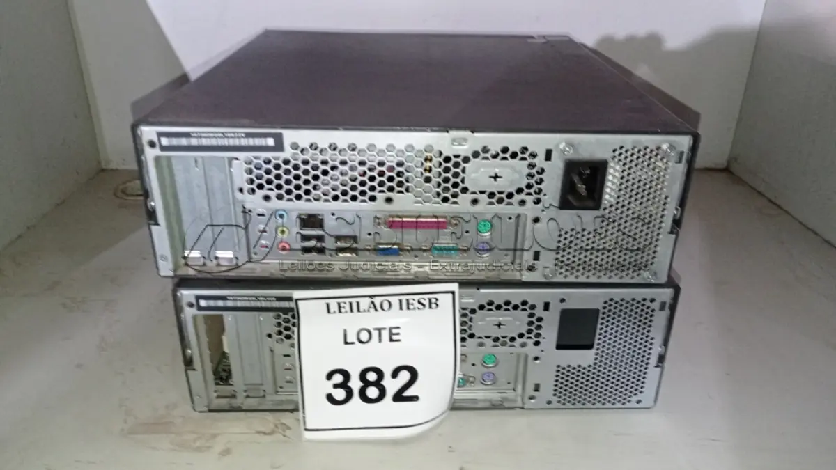 LOTE 382 - 02 CPUS LENOVO. (NO ESTADO) ATENÇÃO! FAZER A VISITAÇÃO ANTES DE ARREMATAR, NÃO SABEMOS SE FUNCIONA, LEILÃO NÃO TEM GARANTIA E NEM DEVOLUÇÃO, SUJEITO A POSSÍVEIS AVARIAS VISÍVEIS/OCULTAS E/OU AUSÊNCIA DE COMPONENTES.