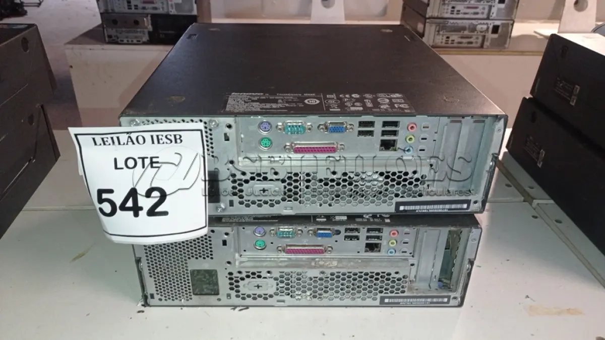 LOTE 542 - 02 CPUS LENOVO. (NO ESTADO) ATENÇÃO! FAZER A VISITAÇÃO ANTES DE ARREMATAR, NÃO SABEMOS SE FUNCIONA, LEILÃO NÃO TEM GARANTIA E NEM DEVOLUÇÃO, SUJEITO A POSSÍVEIS AVARIAS VISÍVEIS/OCULTAS E/OU AUSÊNCIA DE COMPONENTES.