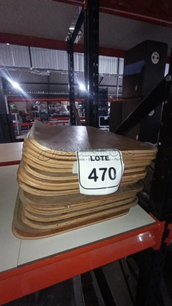 LOTE 470 - 20 PLACAS DE MADEIRA. (NO ESTADO) ATENÇÃO! FAZER A VISITAÇÃO ANTES DE ARREMATAR, NÃO SABEMOS SE FUNCIONA, LEILÃO NÃO TEM GARANTIA E NEM DEVOLUÇÃO, SUJEITO A POSSÍVEIS AVARIAS VISÍVEIS/OCULTAS E/OU AUSÊNCIA DE COMPONENTES.