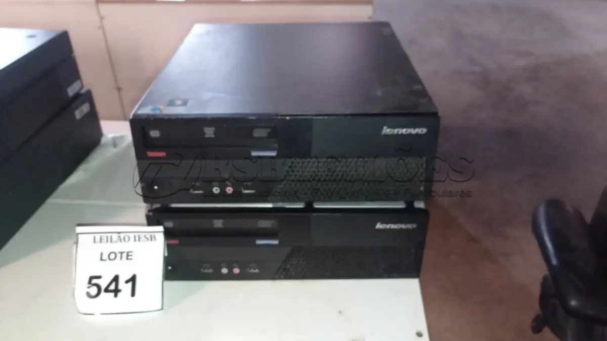 LOTE 541 - 02 CPUS LENOVO. (NO ESTADO) ATENÇÃO! FAZER A VISITAÇÃO ANTES DE ARREMATAR, NÃO SABEMOS SE FUNCIONA, LEILÃO NÃO TEM GARANTIA E NEM DEVOLUÇÃO, SUJEITO A POSSÍVEIS AVARIAS VISÍVEIS/OCULTAS E/OU AUSÊNCIA DE COMPONENTES.