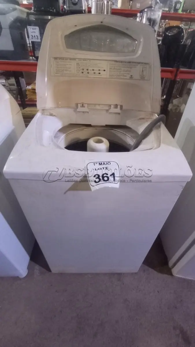 LOTE 361 - 01 MÁQUINA DE LAVAR 5KG 220V MARCA BRASTEMP. (NO ESTADO) ATENÇÃO! FAZER A VISITAÇÃO ANTES DE ARREMATAR, NÃO SABEMOS SE FUNCIONA, LEILÃO NÃO TEM GARANTIA E NEM DEVOLUÇÃO, SUJEITO A POSSÍVEIS AVARIAS VISÍVEIS/OCULTAS E/OU AUSÊNCIA DE COMPONENTES.