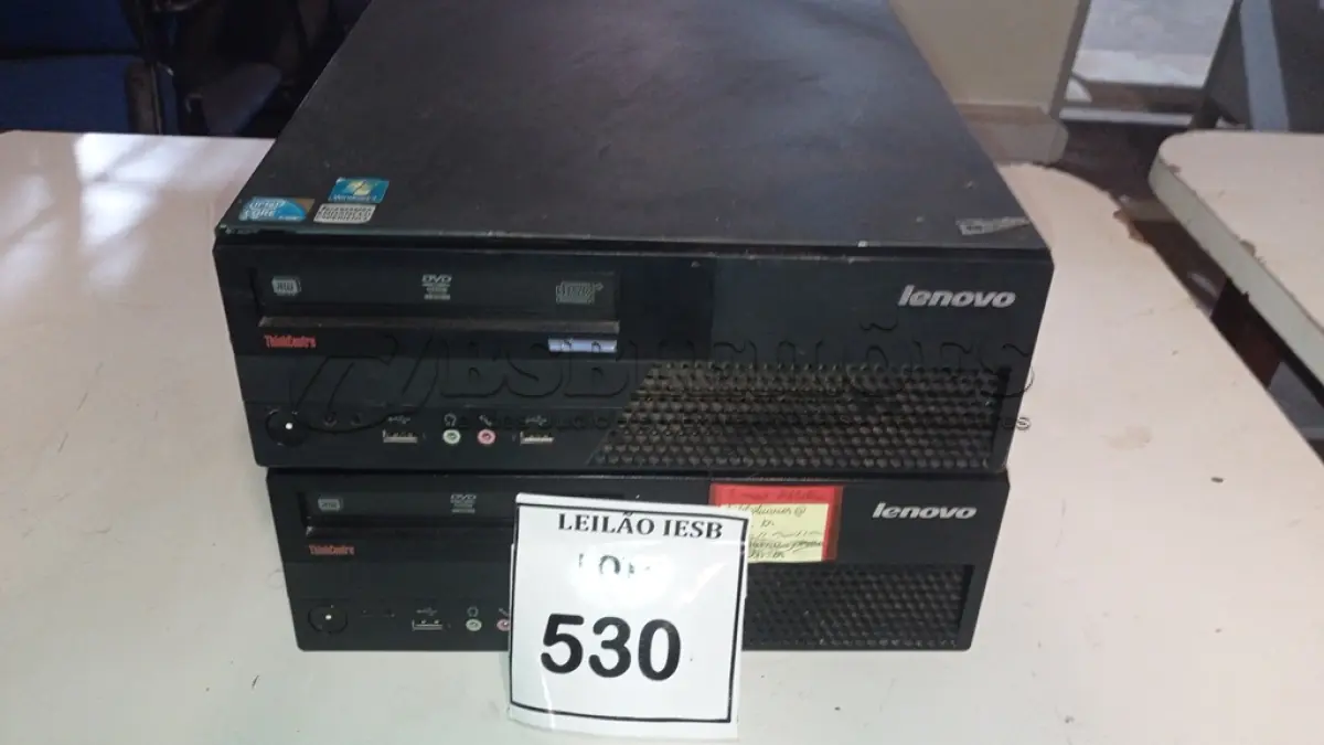 LOTE 530 - 02 CPUS LENOVO. (NO ESTADO) ATENÇÃO! FAZER A VISITAÇÃO ANTES DE ARREMATAR, NÃO SABEMOS SE FUNCIONA, LEILÃO NÃO TEM GARANTIA E NEM DEVOLUÇÃO, SUJEITO A POSSÍVEIS AVARIAS VISÍVEIS/OCULTAS E/OU AUSÊNCIA DE COMPONENTES.