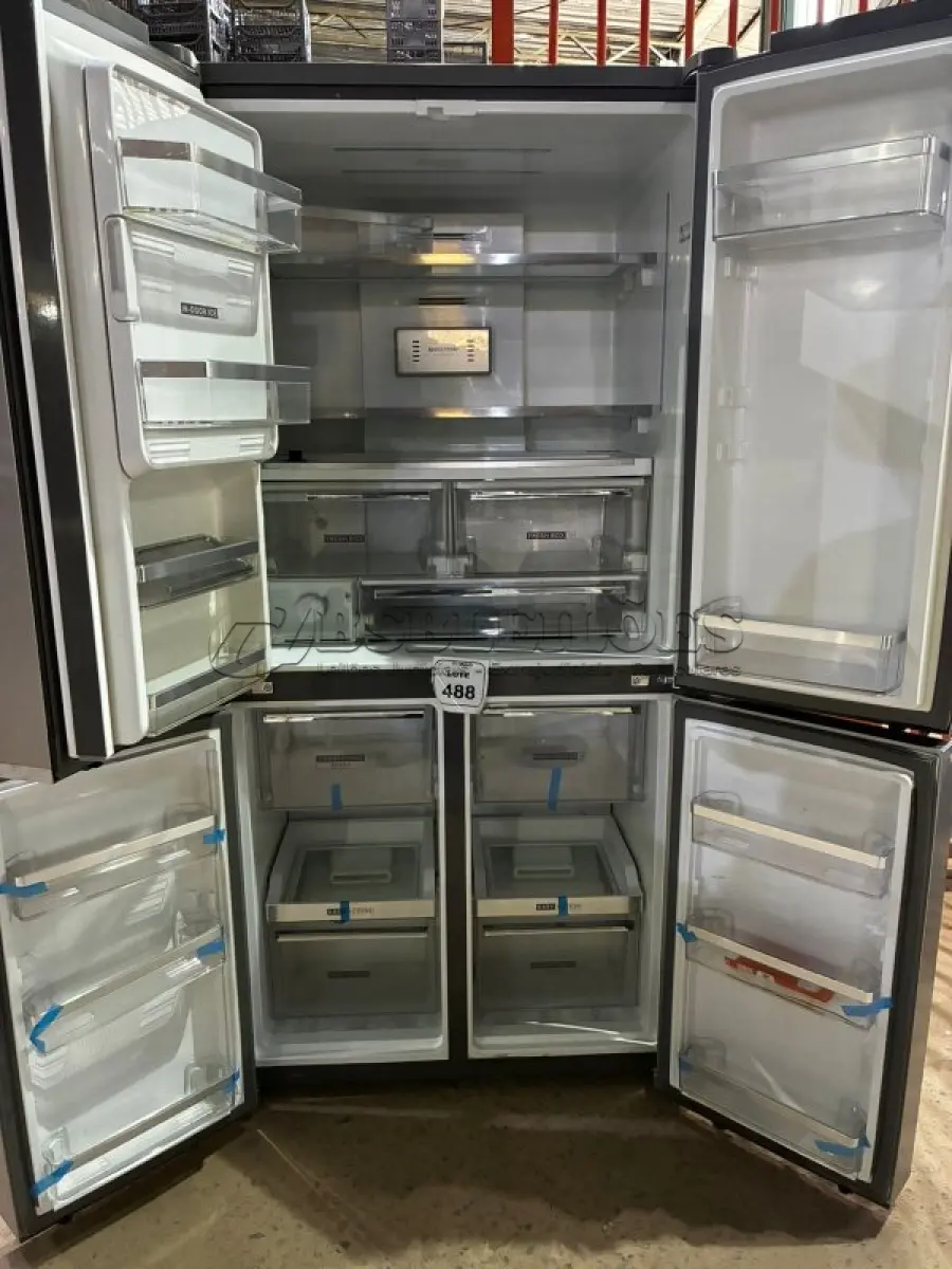 LOTE 488 - 01 GELADEIRA DUPLA 127V MARCA BRASEMP. (NO ESTADO) ATENÇÃO! FAZER A VISITAÇÃO ANTES DE ARREMATAR, NÃO SABEMOS SE FUNCIONA, LEILÃO NÃO TEM GARANTIA E NEM DEVOLUÇÃO, SUJEITO A POSSÍVEIS AVARIAS VISÍVEIS/OCULTAS E/OU AUSÊNCIA DE COMPONENTES.