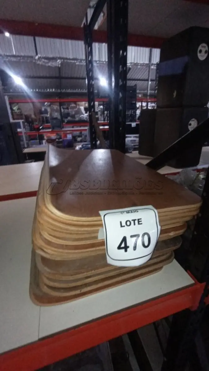 LOTE 470 - 20 PLACAS DE MADEIRA. (NO ESTADO) ATENÇÃO! FAZER A VISITAÇÃO ANTES DE ARREMATAR, NÃO SABEMOS SE FUNCIONA, LEILÃO NÃO TEM GARANTIA E NEM DEVOLUÇÃO, SUJEITO A POSSÍVEIS AVARIAS VISÍVEIS/OCULTAS E/OU AUSÊNCIA DE COMPONENTES.