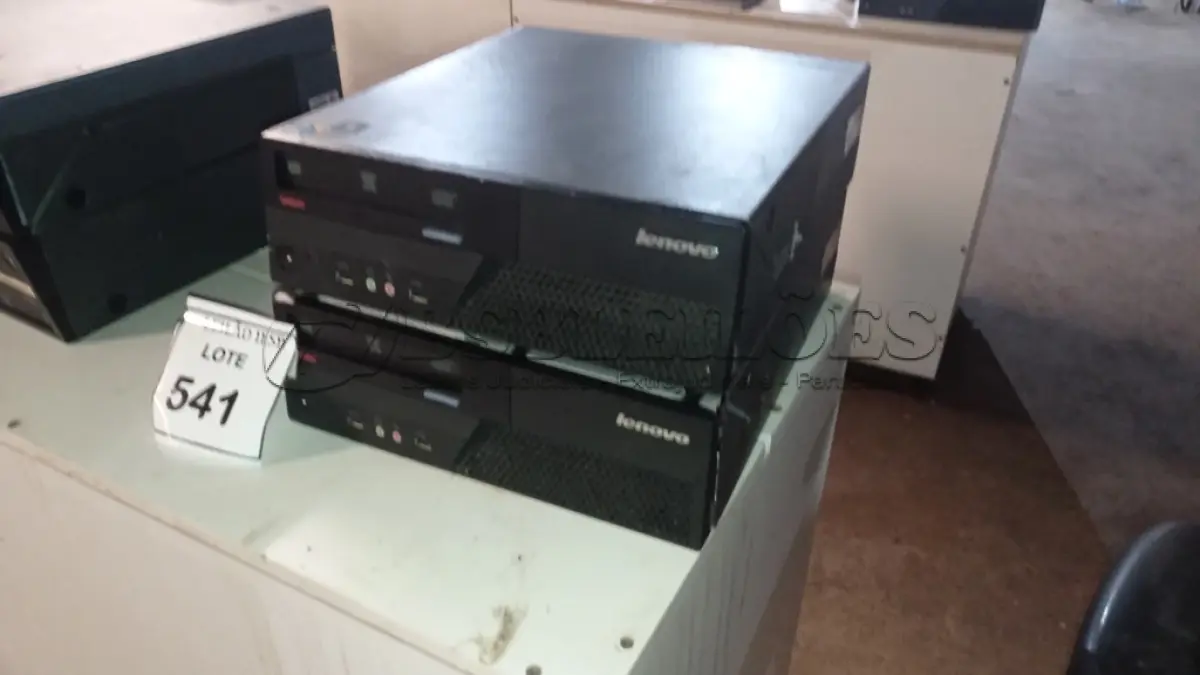 LOTE 541 - 02 CPUS LENOVO. (NO ESTADO) ATENÇÃO! FAZER A VISITAÇÃO ANTES DE ARREMATAR, NÃO SABEMOS SE FUNCIONA, LEILÃO NÃO TEM GARANTIA E NEM DEVOLUÇÃO, SUJEITO A POSSÍVEIS AVARIAS VISÍVEIS/OCULTAS E/OU AUSÊNCIA DE COMPONENTES.