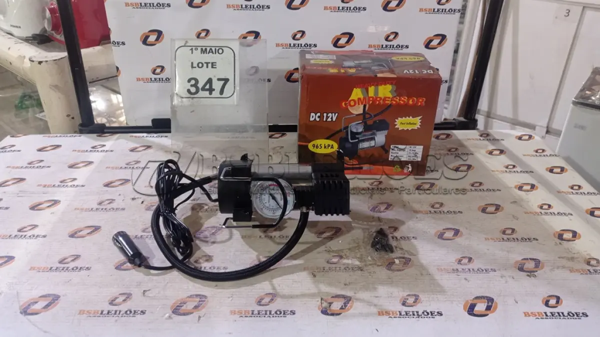 LOTE 347 - 01 COMPRESSOR DE AR DC 12V. (NO ESTADO) ATENÇÃO! FAZER A VISITAÇÃO ANTES DE ARREMATAR, NÃO SABEMOS SE FUNCIONA, LEILÃO NÃO TEM GARANTIA E NEM DEVOLUÇÃO, SUJEITO A POSSÍVEIS AVARIAS VISÍVEIS/OCULTAS E/OU AUSÊNCIA DE COMPONENTES.