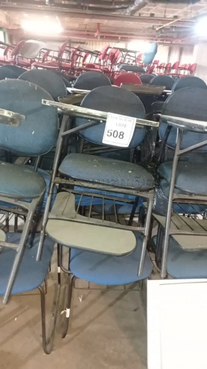 LOTE 508 - 10 CADEIRAS UNIVERSITÁRIAS. (NO ESTADO) ATENÇÃO! FAZER A VISITAÇÃO ANTES DE ARREMATAR, NÃO SABEMOS SE FUNCIONA, LEILÃO NÃO TEM GARANTIA E NEM DEVOLUÇÃO, SUJEITO A POSSÍVEIS AVARIAS VISÍVEIS/OCULTAS E/OU AUSÊNCIA DE COMPONENTES.