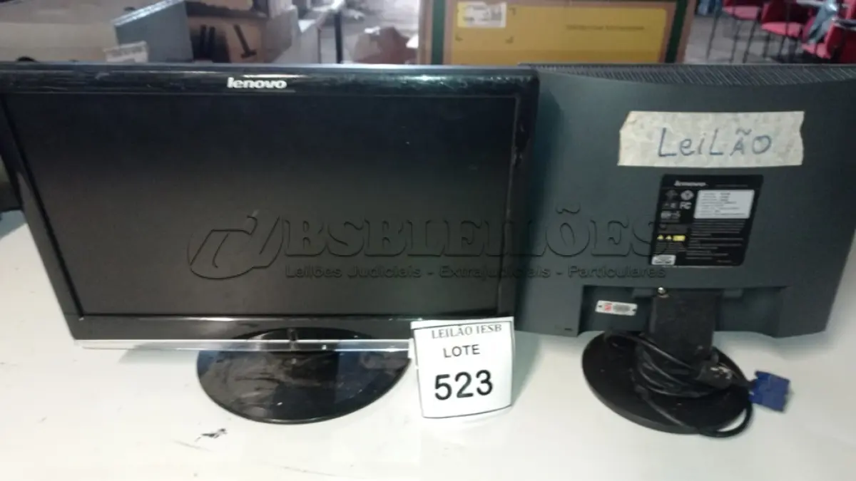 LOTE 523 - 02 MONITORES LENOVO. (NO ESTADO) ATENÇÃO! FAZER A VISITAÇÃO ANTES DE ARREMATAR, NÃO SABEMOS SE FUNCIONA, LEILÃO NÃO TEM GARANTIA E NEM DEVOLUÇÃO, SUJEITO A POSSÍVEIS AVARIAS VISÍVEIS/OCULTAS E/OU AUSÊNCIA DE COMPONENTES.