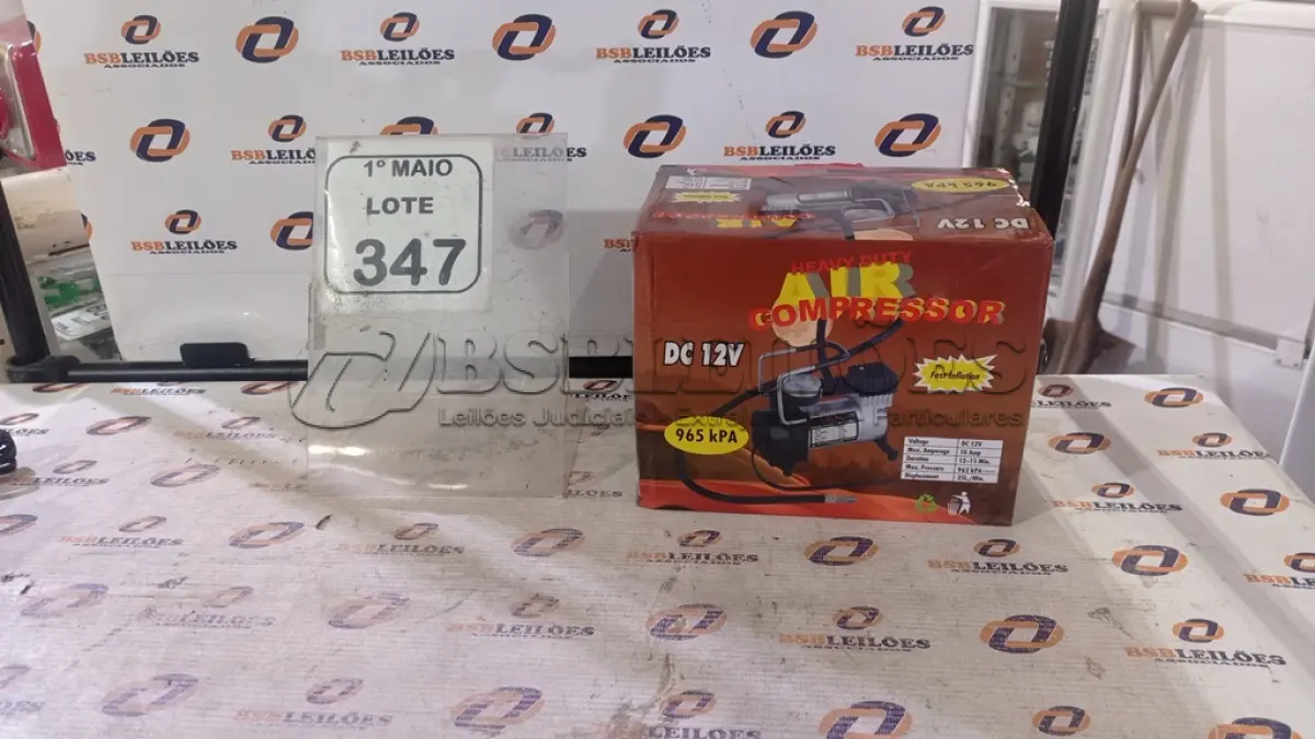 LOTE 347 - 01 COMPRESSOR DE AR DC 12V. (NO ESTADO) ATENÇÃO! FAZER A VISITAÇÃO ANTES DE ARREMATAR, NÃO SABEMOS SE FUNCIONA, LEILÃO NÃO TEM GARANTIA E NEM DEVOLUÇÃO, SUJEITO A POSSÍVEIS AVARIAS VISÍVEIS/OCULTAS E/OU AUSÊNCIA DE COMPONENTES.
