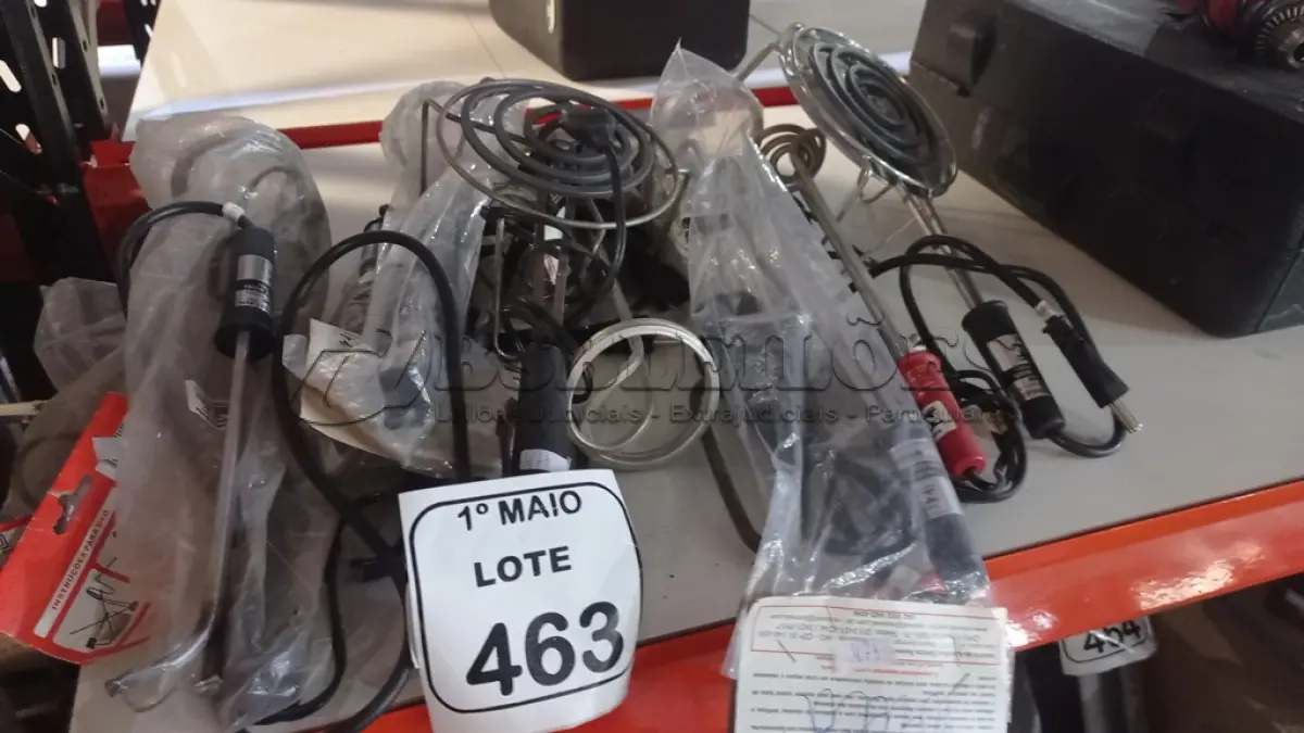 LOTE 463 - 01 LOTE COM VÁRIOS EBULIDORES E FOGAREIROS ELÉTRICO DE MARCAS E MODELOS DIVERSOS. (NO ESTADO) ATENÇÃO! FAZER A VISITAÇÃO ANTES DE ARREMATAR, NÃO SABEMOS SE FUNCIONA, LEILÃO NÃO TEM GARANTIA E NEM DEVOLUÇÃO, SUJEITO A POSSÍVEIS AVARIAS VISÍVEIS/OCULTAS E/OU AUSÊNCIA DE COMPONENTES.