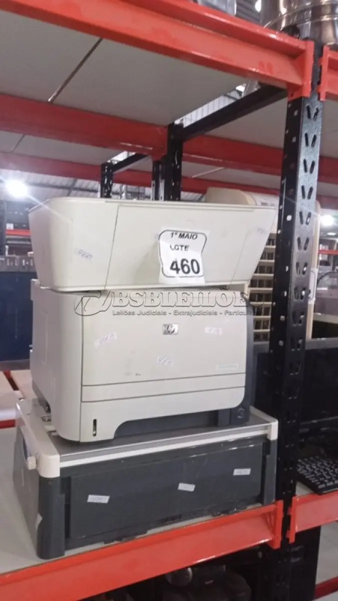 LOTE 460 - 01 COOLER PARA VACINAS VETERINÁRIAS MODELO VC-200 127V MARCA CHILLER UNIT E 02 IMPRESSORAS MARCA HP. (NO ESTADO) ATENÇÃO! FAZER A VISITAÇÃO ANTES DE ARREMATAR, NÃO SABEMOS SE FUNCIONA, LEILÃO NÃO TEM GARANTIA E NEM DEVOLUÇÃO, SUJEITO A POSSÍVEIS AVARIAS VISÍVEIS/OCULTAS E/OU AUSÊNCIA DE COMPONENTES.