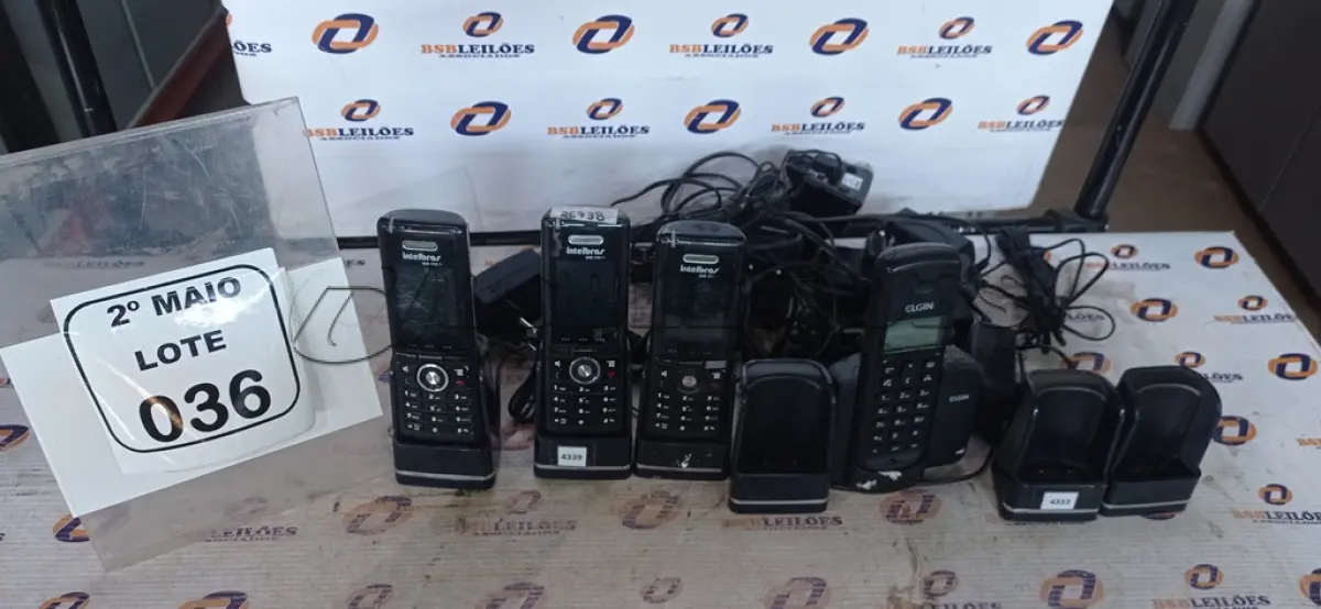 LOTE 036 - 01 LOTE COM VÁRIOS APARELHOS TELEFÔNICOS. (NO ESTADO) ATENÇÃO! FAZER A VISITAÇÃO ANTES DE ARREMATAR, NÃO SABEMOS SE FUNCIONA, LEILÃO NÃO TEM GARANTIA E NEM DEVOLUÇÃO, SUJEITO A POSSÍVEIS AVARIAS VISÍVEIS/OCULTAS E/OU AUSÊNCIA DE COMPONENTES.