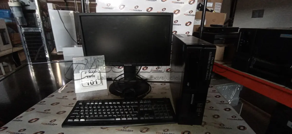LOTE 101 - 01 CPU MARCA POSITIVO, 01 MONITOR MARCA POSITIVO E 01 TECLADO MARCA POSITIVO. (NO ESTADO) ATENÇÃO! FAZER A VISITAÇÃO ANTES DE ARREMATAR, NÃO SABEMOS SE FUNCIONA, LEILÃO NÃO TEM GARANTIA E NEM DEVOLUÇÃO, SUJEITO A POSSÍVEIS AVARIAS VISÍVEIS/OCULTAS E/OU AUSÊNCIA DE COMPONENTES.