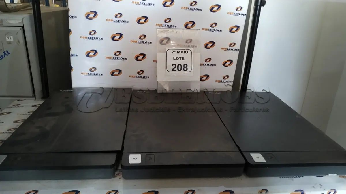 LOTE 208 - 03 SCANNERS MARCA KODAK. (NO ESTADO) ATENÇÃO! FAZER A VISITAÇÃO ANTES DE ARREMATAR, NÃO SABEMOS SE FUNCIONA, LEILÃO NÃO TEM GARANTIA E NEM DEVOLUÇÃO, SUJEITO A POSSÍVEIS AVARIAS VISÍVEIS/OCULTAS E/OU AUSÊNCIA DE COMPONENTES.