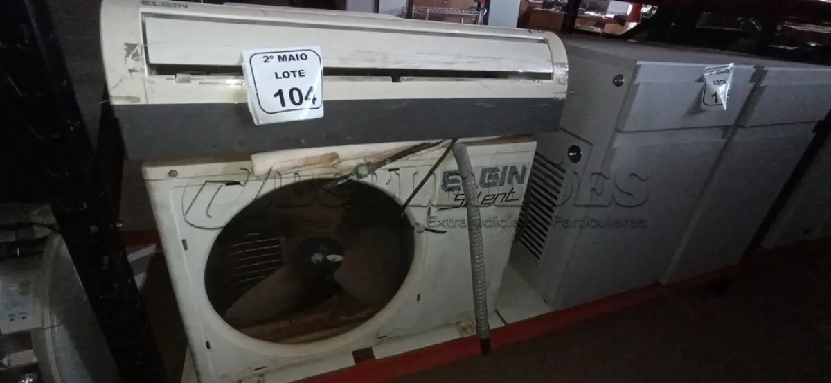 LOTE 104 - 01 EVAPORADORA DE 9000 BTU/H MARCA ELGIN E 01 CONDENSADORA DE 9000 BTU/H MARCA ELGIN. (NO ESTADO) ATENÇÃO! FAZER A VISITAÇÃO ANTES DE ARREMATAR, NÃO SABEMOS SE FUNCIONA, LEILÃO NÃO TEM GARANTIA E NEM DEVOLUÇÃO, SUJEITO A POSSÍVEIS AVARIAS VISÍVEIS/OCULTAS E/OU AUSÊNCIA DE COMPONENTES.