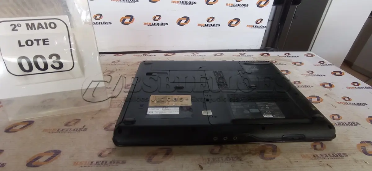 LOTE 003 - 01 NOTEBOOK MARCA HP SEM FONTE. (NO ESTADO) ATENÇÃO! FAZER A VISITAÇÃO ANTES DE ARREMATAR, NÃO SABEMOS SE FUNCIONA, LEILÃO NÃO TEM GARANTIA E NEM DEVOLUÇÃO, SUJEITO A POSSÍVEIS AVARIAS VISÍVEIS/OCULTAS E/OU AUSÊNCIA DE COMPONENTES.