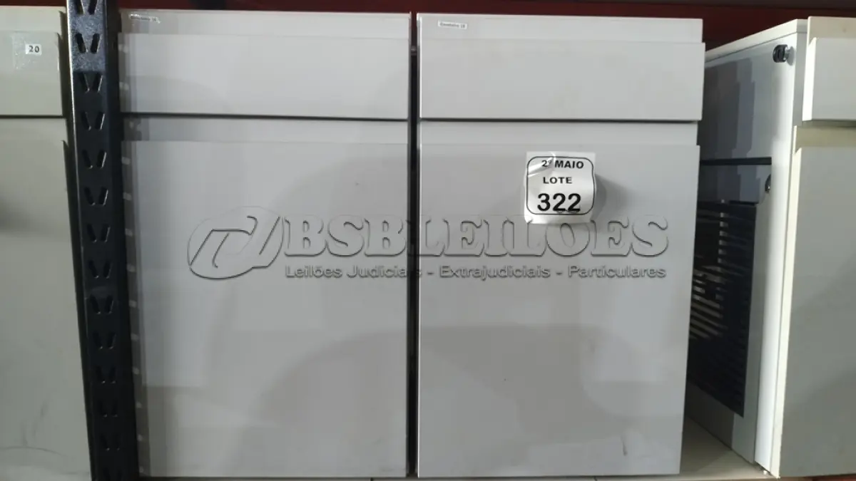 LOTE 322 - 02 ARMÁRIOS PARA CPU COM 01 PORTA E 01 GAVETA. (NO ESTADO) ATENÇÃO! FAZER A VISITAÇÃO ANTES DE ARREMATAR, NÃO SABEMOS SE FUNCIONA, LEILÃO NÃO TEM GARANTIA E NEM DEVOLUÇÃO, SUJEITO A POSSÍVEIS AVARIAS VISÍVEIS/OCULTAS E/OU AUSÊNCIA DE COMPONENTES.