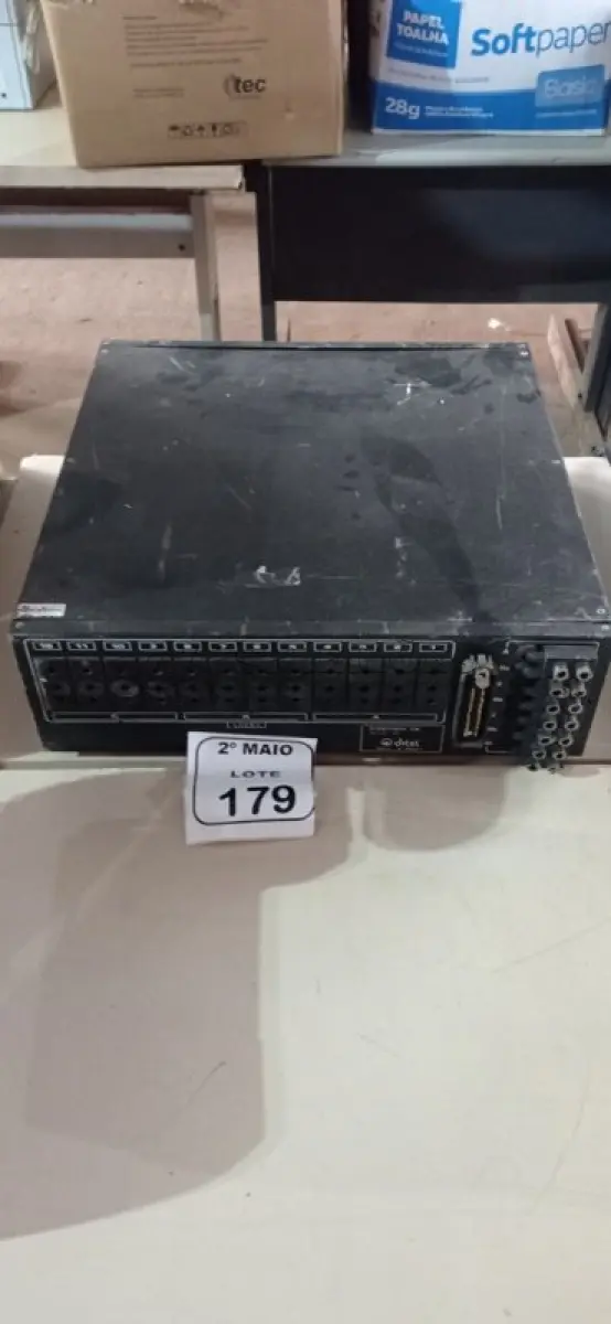 LOTE 179 - 01 DIMMERBOX MODELO OM 800 MARCA DITEL. (NO ESTADO) ATENÇÃO! FAZER A VISITAÇÃO ANTES DE ARREMATAR, NÃO SABEMOS SE FUNCIONA, LEILÃO NÃO TEM GARANTIA E NEM DEVOLUÇÃO, SUJEITO A POSSÍVEIS AVARIAS VISÍVEIS/OCULTAS E/OU AUSÊNCIA DE COMPONENTES.