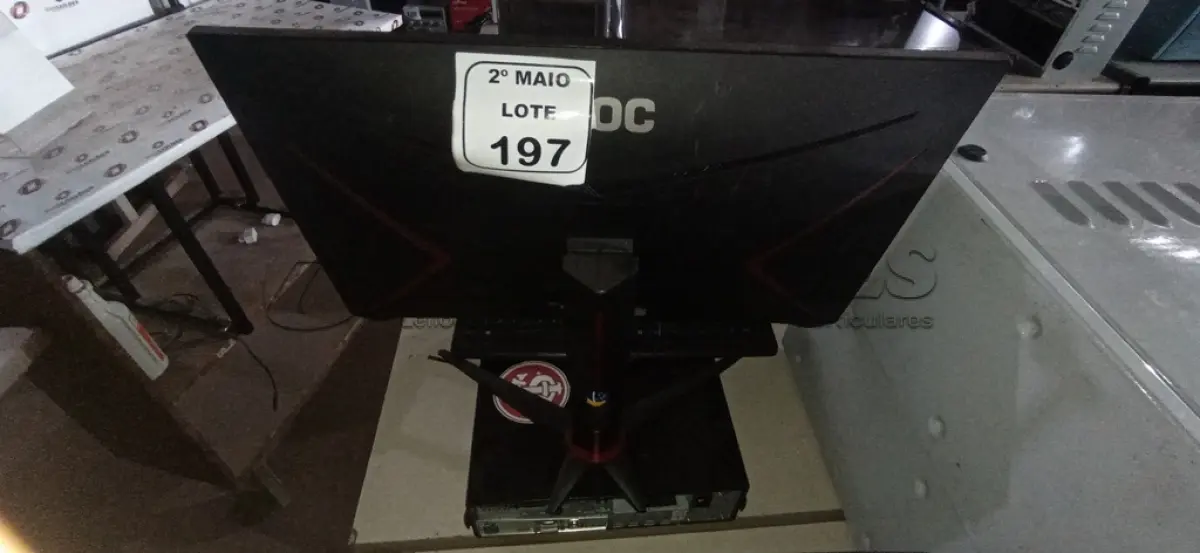 LOTE 197 - 01 CPU MARCA POSITIVO, 01 MONITOR MARCA AOC E 01 TECLADO MARCA POSITIVO. (NO ESTADO) ATENÇÃO! FAZER A VISITAÇÃO ANTES DE ARREMATAR, NÃO SABEMOS SE FUNCIONA, LEILÃO NÃO TEM GARANTIA E NEM DEVOLUÇÃO, SUJEITO A POSSÍVEIS AVARIAS VISÍVEIS/OCULTAS E/OU AUSÊNCIA DE COMPONENTES.