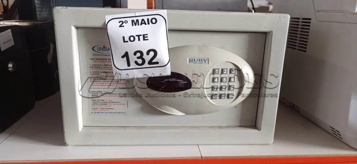 LOTE 132 - 01 COFRE DIGITAL. (NO ESTADO) ATENÇÃO! FAZER A VISITAÇÃO ANTES DE ARREMATAR, NÃO SABEMOS SE FUNCIONA, LEILÃO NÃO TEM GARANTIA E NEM DEVOLUÇÃO, SUJEITO A POSSÍVEIS AVARIAS VISÍVEIS/OCULTAS E/OU AUSÊNCIA DE COMPONENTES.