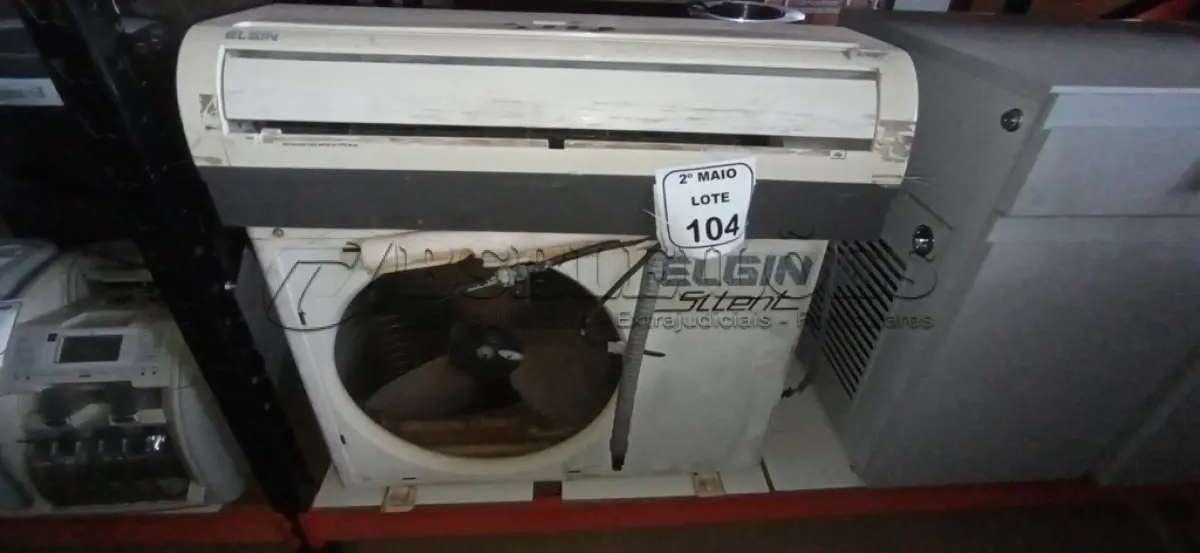 LOTE 104 - 01 EVAPORADORA DE 9000 BTU/H MARCA ELGIN E 01 CONDENSADORA DE 9000 BTU/H MARCA ELGIN. (NO ESTADO) ATENÇÃO! FAZER A VISITAÇÃO ANTES DE ARREMATAR, NÃO SABEMOS SE FUNCIONA, LEILÃO NÃO TEM GARANTIA E NEM DEVOLUÇÃO, SUJEITO A POSSÍVEIS AVARIAS VISÍVEIS/OCULTAS E/OU AUSÊNCIA DE COMPONENTES.