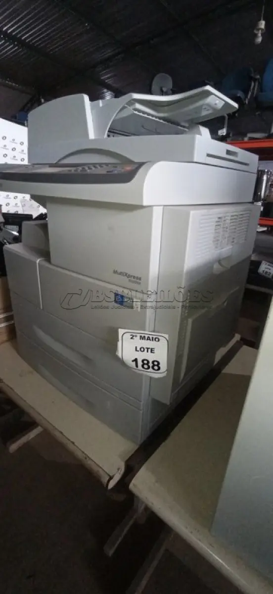 LOTE 188 - 01 IMPRESSORA MULTIFUNCIONAL MODELO MULTIXPRESS 6555NX MARCA SAMSUNG. (NO ESTADO) ATENÇÃO! FAZER A VISITAÇÃO ANTES DE ARREMATAR, NÃO SABEMOS SE FUNCIONA, LEILÃO NÃO TEM GARANTIA E NEM DEVOLUÇÃO, SUJEITO A POSSÍVEIS AVARIAS VISÍVEIS/OCULTAS E/OU AUSÊNCIA DE COMPONENTES.