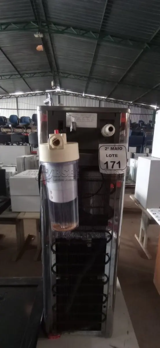 LOTE 171 - 01 BEBEDOURO REFRIGERADO EM INOX MARCA IBBL. (NO ESTADO) ATENÇÃO! FAZER A VISITAÇÃO ANTES DE ARREMATAR, NÃO SABEMOS SE FUNCIONA, LEILÃO NÃO TEM GARANTIA E NEM DEVOLUÇÃO, SUJEITO A POSSÍVEIS AVARIAS VISÍVEIS/OCULTAS E/OU AUSÊNCIA DE COMPONENTES.