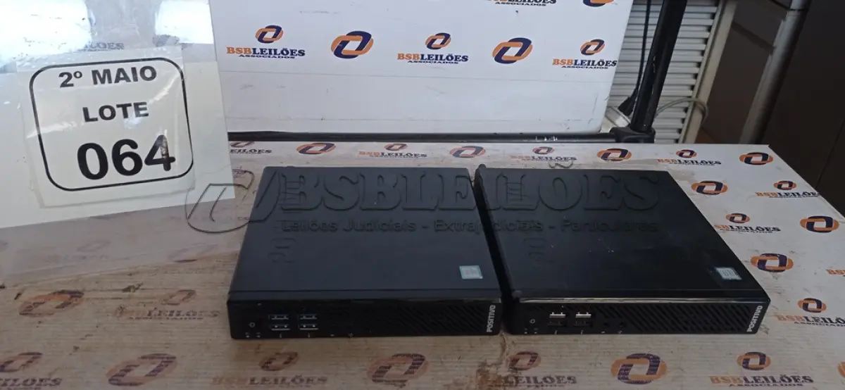 LOTE 064 - 02 MINIS PC MARCA POSITIVO. (NO ESTADO) ATENÇÃO! FAZER A VISITAÇÃO ANTES DE ARREMATAR, NÃO SABEMOS SE FUNCIONA, LEILÃO NÃO TEM GARANTIA E NEM DEVOLUÇÃO, SUJEITO A POSSÍVEIS AVARIAS VISÍVEIS/OCULTAS E/OU AUSÊNCIA DE COMPONENTES.