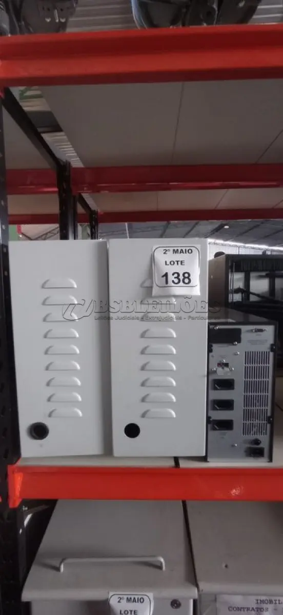 LOTE 138 - 01 NOBREAK MARCA SMS E 02 BANCOS DE BATERIAS VAZIOS. (NO ESTADO) ATENÇÃO! FAZER A VISITAÇÃO ANTES DE ARREMATAR, NÃO SABEMOS SE FUNCIONA, LEILÃO NÃO TEM GARANTIA E NEM DEVOLUÇÃO, SUJEITO A POSSÍVEIS AVARIAS VISÍVEIS/OCULTAS E/OU AUSÊNCIA DE COMPONENTES.