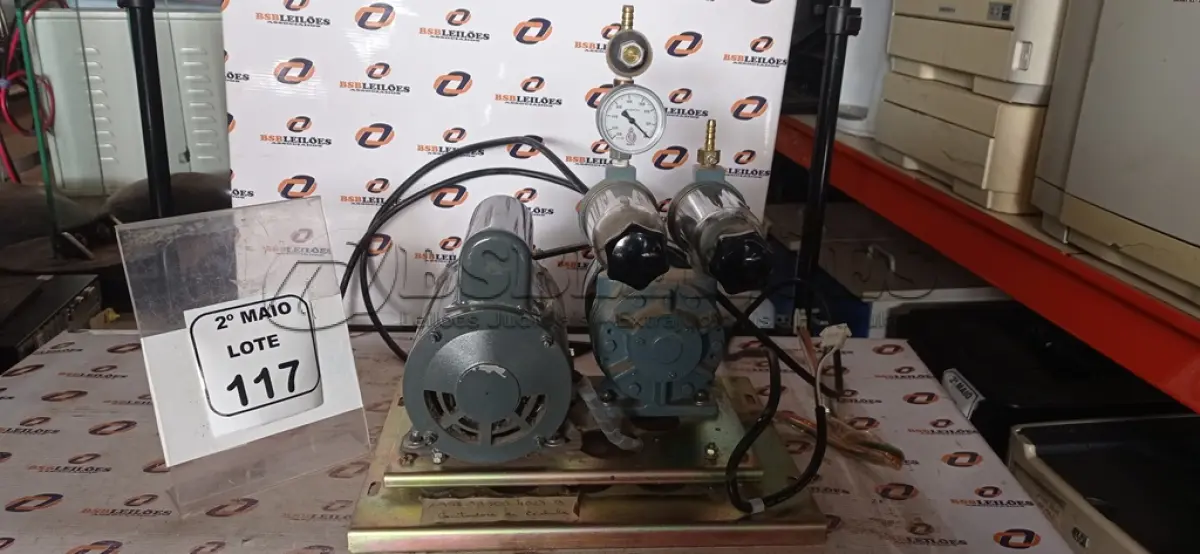 LOTE 117 - 01 MOTOR A VÁCUO 1390 RPM MARCA TECO. (NO ESTADO) ATENÇÃO! FAZER A VISITAÇÃO ANTES DE ARREMATAR, NÃO SABEMOS SE FUNCIONA, LEILÃO NÃO TEM GARANTIA E NEM DEVOLUÇÃO, SUJEITO A POSSÍVEIS AVARIAS VISÍVEIS/OCULTAS E/OU AUSÊNCIA DE COMPONENTES.