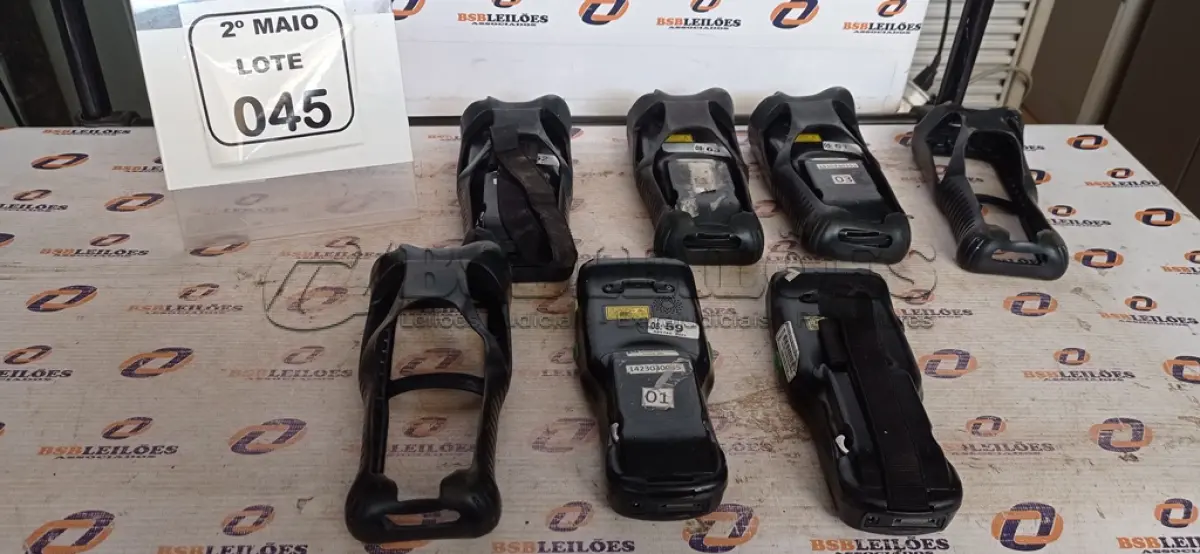 LOTE 045 - 05 COLETORAS DE DADOS PORTÁTIL MODELO DOLPHIN 6500 MARCA HONEYWELL. (NO ESTADO) ATENÇÃO! FAZER A VISITAÇÃO ANTES DE ARREMATAR, NÃO SABEMOS SE FUNCIONA, LEILÃO NÃO TEM GARANTIA E NEM DEVOLUÇÃO, SUJEITO A POSSÍVEIS AVARIAS VISÍVEIS/OCULTAS E/OU AUSÊNCIA DE COMPONENTES.