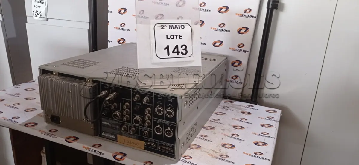 LOTE 143 - 01 GRAVADOR DE VÍDEO MODELO BETACAM SP UVW-1800 MARCA SONY. (NO ESTADO) ATENÇÃO! FAZER A VISITAÇÃO ANTES DE ARREMATAR, NÃO SABEMOS SE FUNCIONA, LEILÃO NÃO TEM GARANTIA E NEM DEVOLUÇÃO, SUJEITO A POSSÍVEIS AVARIAS VISÍVEIS/OCULTAS E/OU AUSÊNCIA DE COMPONENTES.