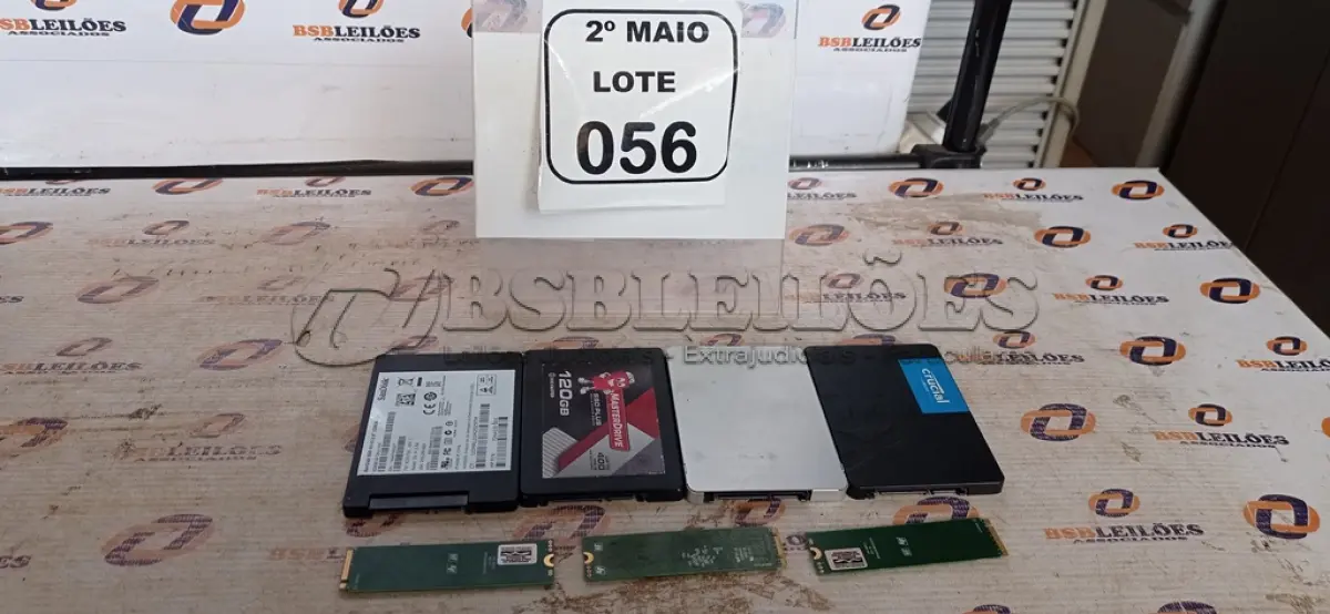 LOTE 056 - 07 SSDS DE MARCAS E MODELOS DIVERSOS. (NO ESTADO) ATENÇÃO! FAZER A VISITAÇÃO ANTES DE ARREMATAR, NÃO SABEMOS SE FUNCIONA, LEILÃO NÃO TEM GARANTIA E NEM DEVOLUÇÃO, SUJEITO A POSSÍVEIS AVARIAS VISÍVEIS/OCULTAS E/OU AUSÊNCIA DE COMPONENTES.