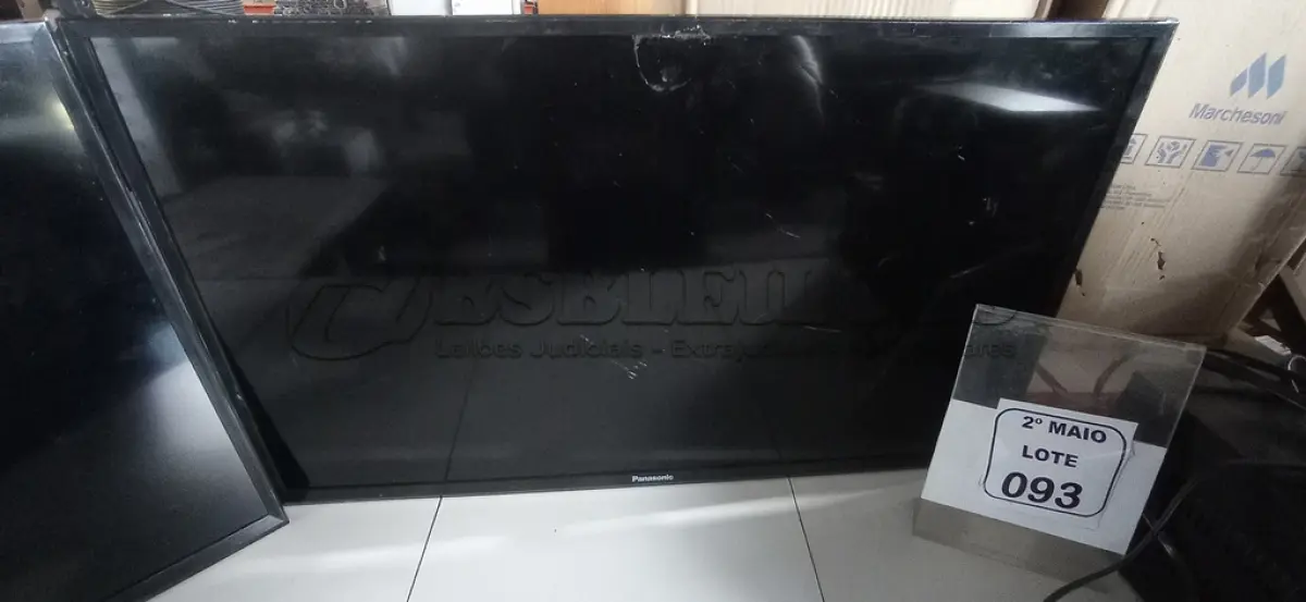 LOTE 093 - 02 TVS LCD 32’’ MARCA PANASONIC. (NO ESTADO) ATENÇÃO! FAZER A VISITAÇÃO ANTES DE ARREMATAR, NÃO SABEMOS SE FUNCIONA, LEILÃO NÃO TEM GARANTIA E NEM DEVOLUÇÃO, SUJEITO A POSSÍVEIS AVARIAS VISÍVEIS/OCULTAS E/OU AUSÊNCIA DE COMPONENTES.