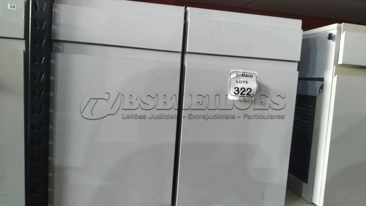 LOTE 322 - 02 ARMÁRIOS PARA CPU COM 01 PORTA E 01 GAVETA. (NO ESTADO) ATENÇÃO! FAZER A VISITAÇÃO ANTES DE ARREMATAR, NÃO SABEMOS SE FUNCIONA, LEILÃO NÃO TEM GARANTIA E NEM DEVOLUÇÃO, SUJEITO A POSSÍVEIS AVARIAS VISÍVEIS/OCULTAS E/OU AUSÊNCIA DE COMPONENTES.