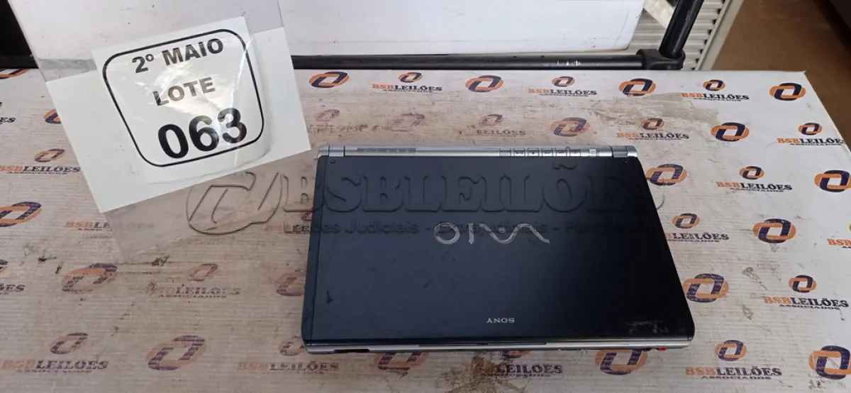 LOTE 063 - 01 NOTEBOOK SÉRIE VAIO MARCA SONY SEM CARREGADOR. (NO ESTADO) ATENÇÃO! FAZER A VISITAÇÃO ANTES DE ARREMATAR, NÃO SABEMOS SE FUNCIONA, LEILÃO NÃO TEM GARANTIA E NEM DEVOLUÇÃO, SUJEITO A POSSÍVEIS AVARIAS VISÍVEIS/OCULTAS E/OU AUSÊNCIA DE COMPONENTES.