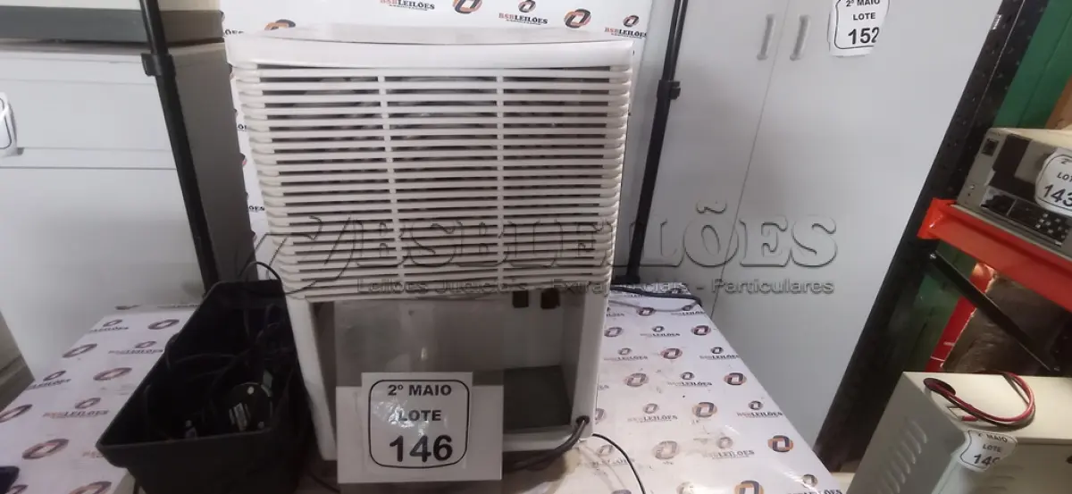 LOTE 146 - 01 DESUMIDIFICADOR 220V MODELO 25 MARCA ARSEC. (NO ESTADO) ATENÇÃO! FAZER A VISITAÇÃO ANTES DE ARREMATAR, NÃO SABEMOS SE FUNCIONA, LEILÃO NÃO TEM GARANTIA E NEM DEVOLUÇÃO, SUJEITO A POSSÍVEIS AVARIAS VISÍVEIS/OCULTAS E/OU AUSÊNCIA DE COMPONENTES.