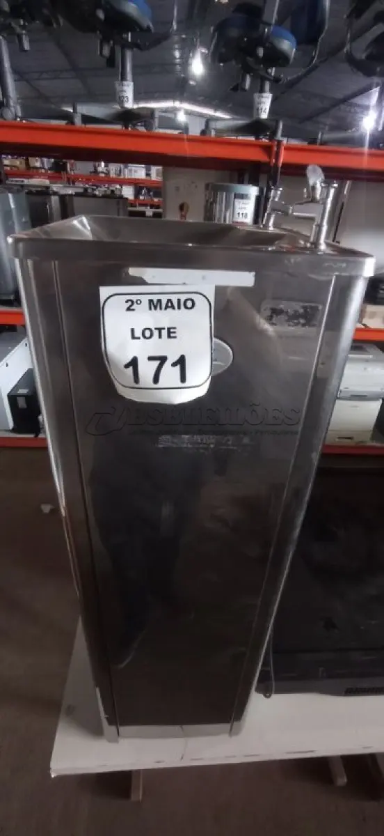 LOTE 171 - 01 BEBEDOURO REFRIGERADO EM INOX MARCA IBBL. (NO ESTADO) ATENÇÃO! FAZER A VISITAÇÃO ANTES DE ARREMATAR, NÃO SABEMOS SE FUNCIONA, LEILÃO NÃO TEM GARANTIA E NEM DEVOLUÇÃO, SUJEITO A POSSÍVEIS AVARIAS VISÍVEIS/OCULTAS E/OU AUSÊNCIA DE COMPONENTES.