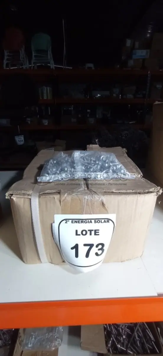 LOTE 173 - 01 CAIXA COM PARAFUSOS SEXTAVADOS AUTO BROCANTE 5.5X25. (NO ESTADO) ATENÇÃO! FAZER A VISITAÇÃO ANTES DE ARREMATAR, NÃO SABEMOS SE FUNCIONA, LEILÃO NÃO TEM GARANTIA E NEM DEVOLUÇÃO, SUJEITO A POSSÍVEIS AVARIAS VISÍVEIS/OCULTAS E/OU AUSÊNCIA DE COMPONENTES.