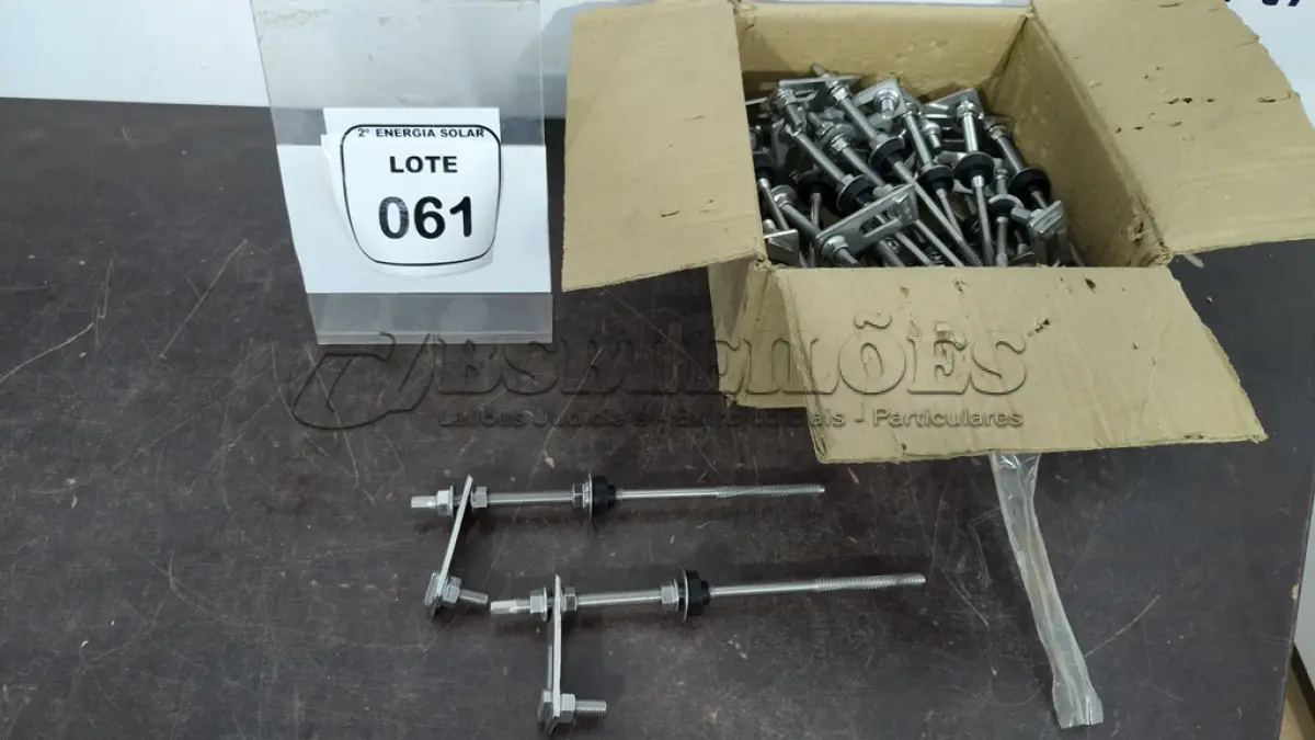 LOTE 061 - 01 CAIXA COM PARAFUSOS DE FIXAÇÃO METÁLICO M10 X 250MM AÇO INOX.  (NO ESTADO) ATENÇÃO! FAZER A VISITAÇÃO ANTES DE ARREMATAR, NÃO SABEMOS SE FUNCIONA, LEILÃO NÃO TEM GARANTIA E NEM DEVOLUÇÃO, SUJEITO A POSSÍVEIS AVARIAS VISÍVEIS/OCULTAS E/OU 