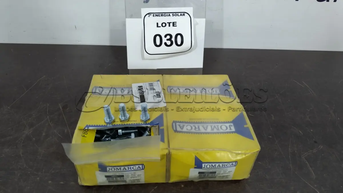 LOTE 030 - 04 CAIXAS COM PARAFUSOS SEXTAVADOS 3/8X1. (NO ESTADO) ATENÇÃO! FAZER A VISITAÇÃO ANTES DE ARREMATAR, NÃO SABEMOS SE FUNCIONA, LEILÃO NÃO TEM GARANTIA E NEM DEVOLUÇÃO, SUJEITO A POSSÍVEIS AVARIAS VISÍVEIS/OCULTAS E/OU AUSÊNCIA DE COMPONENTES.