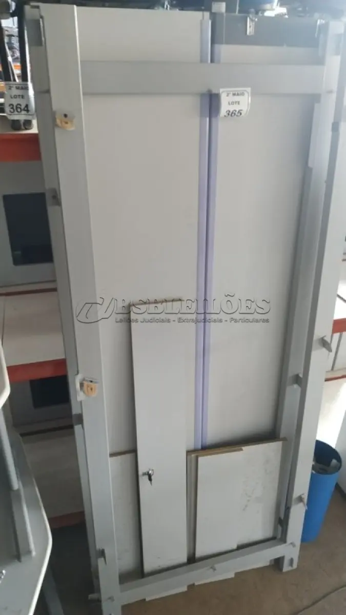 LOTE 365 - 01 PORTAL DETECTOR DE METAL DESMONTADO. (NO ESTADO) ATENÇÃO! FAZER A VISITAÇÃO ANTES DE ARREMATAR, NÃO SABEMOS SE FUNCIONA, LEILÃO NÃO TEM GARANTIA E NEM DEVOLUÇÃO, SUJEITO A POSSÍVEIS AVARIAS VISÍVEIS/OCULTAS E/OU AUSÊNCIA DE COMPONENTES.