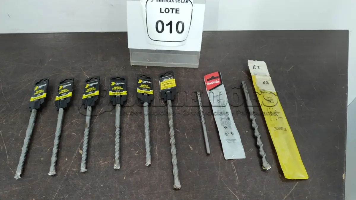 LOTE 010 - 05 BROCAS SDS-PLUS 10X160MM DE VIDA E 01 BROCA SDS-PLUS 12X210MM DE VIDA, 01 BROCA DE VIDA 8MM E 01 BROCA DE 14MM. (NO ESTADO) ATENÇÃO! FAZER A VISITAÇÃO ANTES DE ARREMATAR, NÃO SABEMOS SE FUNCIONA, LEILÃO NÃO TEM GARANTIA E NEM DEVOLUÇÃO, SUJEITO A POSSÍVEIS AVARIAS VISÍVEIS/OCULTAS E/OU AUSÊNCIA DE COMPONENTES.