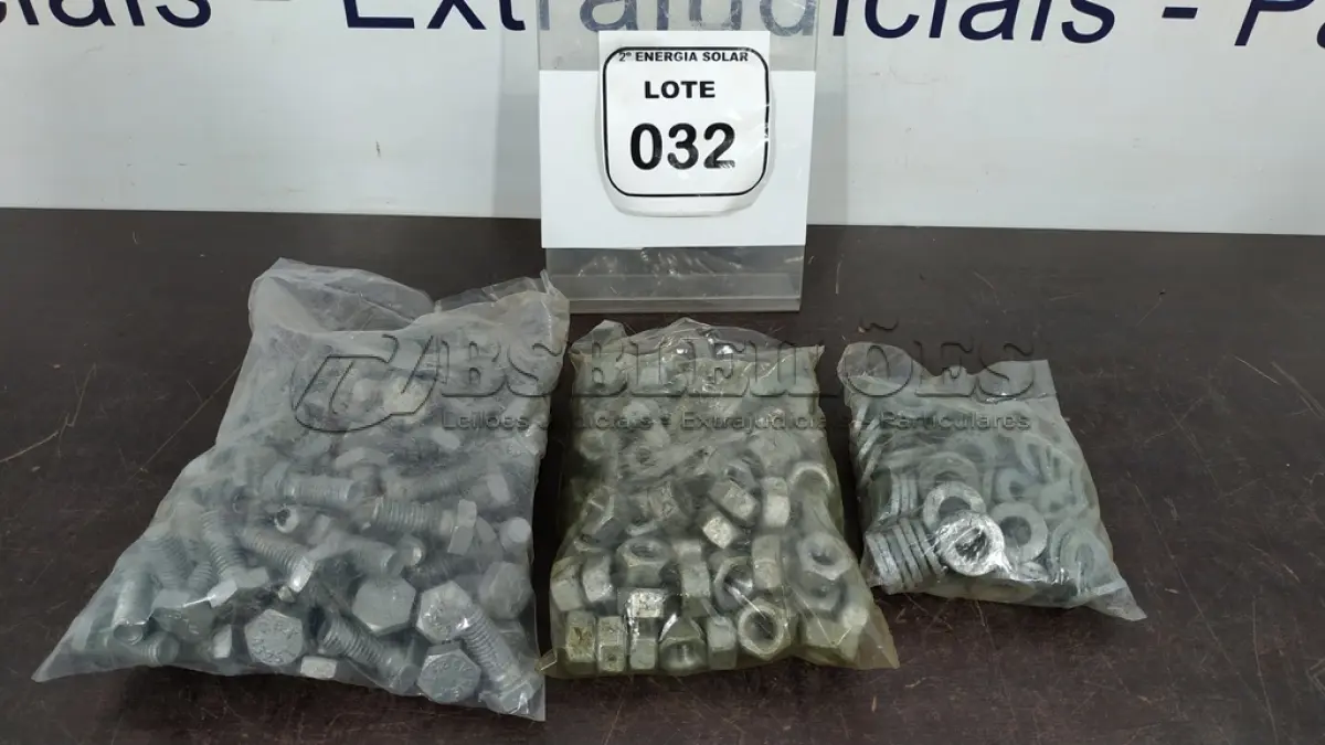 LOTE 032 - 01 CAIXA COM KIT FIXADOR ½. (NO ESTADO) ATENÇÃO! FAZER A VISITAÇÃO ANTES DE ARREMATAR, NÃO SABEMOS SE FUNCIONA, LEILÃO NÃO TEM GARANTIA E NEM DEVOLUÇÃO, SUJEITO A POSSÍVEIS AVARIAS VISÍVEIS/OCULTAS E/OU AUSÊNCIA DE COMPONENTES.
