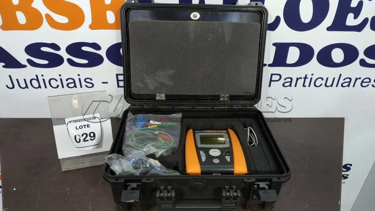 LOTE 029 - 01 TRAÇADOR CURVA IV 500W 1500V MARCA HT. (NO ESTADO) ATENÇÃO! FAZER A VISITAÇÃO ANTES DE ARREMATAR, NÃO SABEMOS SE FUNCIONA, LEILÃO NÃO TEM GARANTIA E NEM DEVOLUÇÃO, SUJEITO A POSSÍVEIS AVARIAS VISÍVEIS/OCULTAS