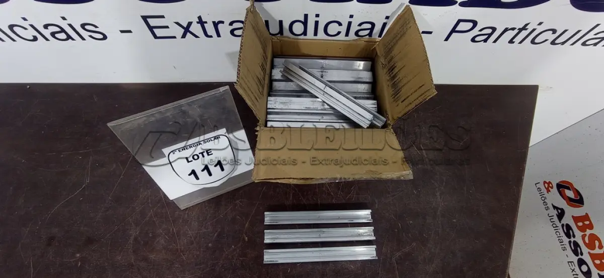 LOTE 111 - 02 CAIXAS DE JUNÇÃO PARA PERFIL H. (NO ESTADO) ATENÇÃO! FAZER A VISITAÇÃO ANTES DE ARREMATAR, NÃO SABEMOS SE FUNCIONA, LEILÃO NÃO TEM GARANTIA E NEM DEVOLUÇÃO, SUJEITO A POSSÍVEIS AVARIAS VISÍVEIS/OCULTAS E/OU AUSÊNCIA DE COMPONENTES.