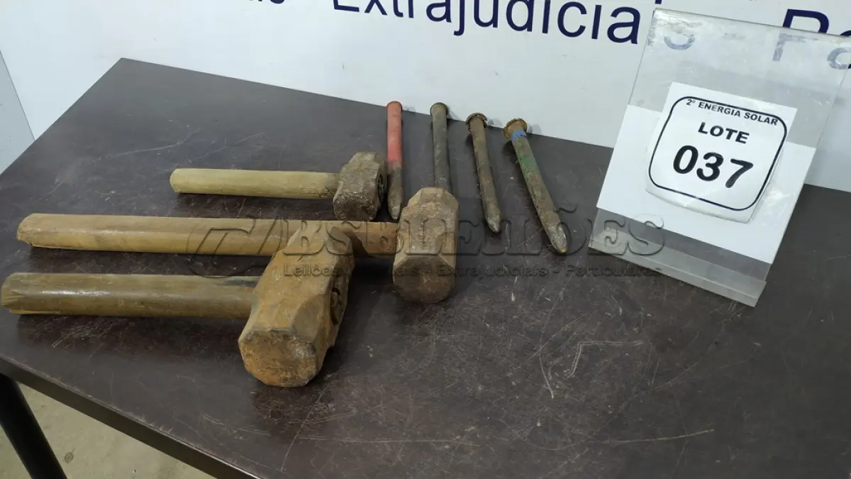 LOTE 037 - 03 MARRETAS E 04 PONTEIROS. (NO ESTADO) ATENÇÃO! FAZER A VISITAÇÃO ANTES DE ARREMATAR, NÃO SABEMOS SE FUNCIONA, LEILÃO NÃO TEM GARANTIA E NEM DEVOLUÇÃO, SUJEITO A POSSÍVEIS AVARIAS VISÍVEIS/OCULTAS E/OU AUSÊNCIA DE COMPONENTES.